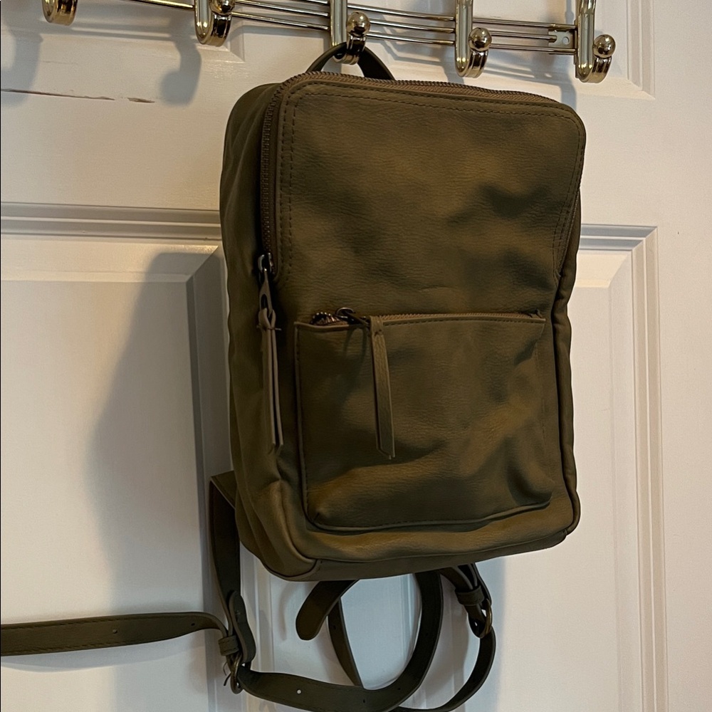 Olive Green Women’s Purse Backpack from Universal Threads - new without tags